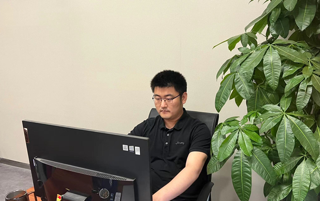 致敬！逆行者 | 博大新元青年干部王凡：疫情不息，逆行不停！