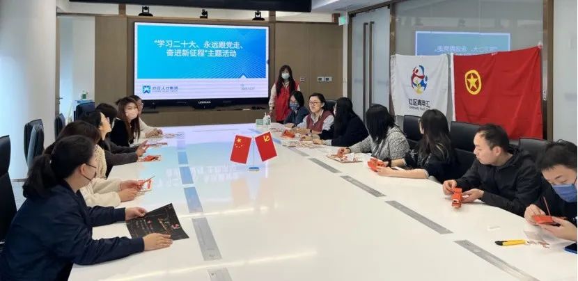 巧手制红船，献礼二十大